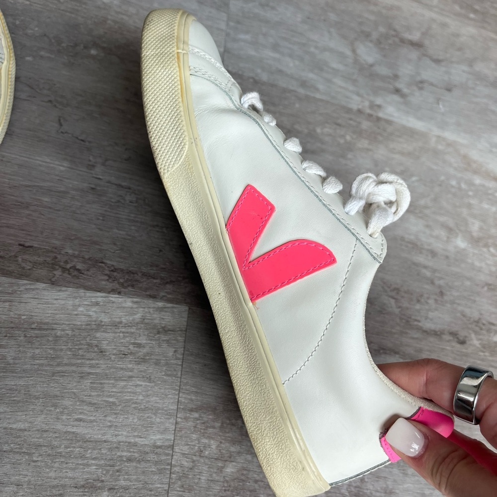 Veja White Sneakers with Bright Pink V Logo - Picture 6 of 9